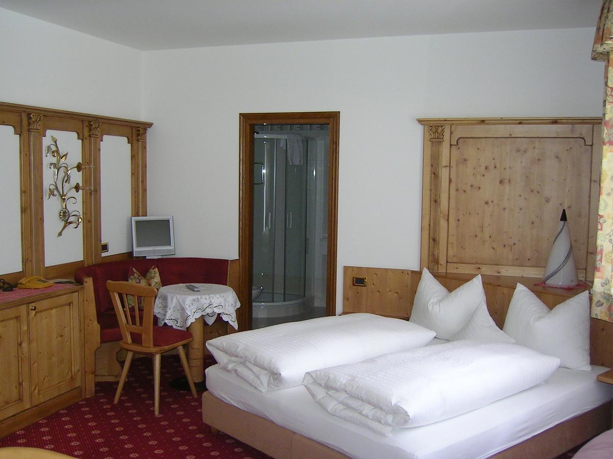 Hotel Garni Royal 아라바 외부 사진