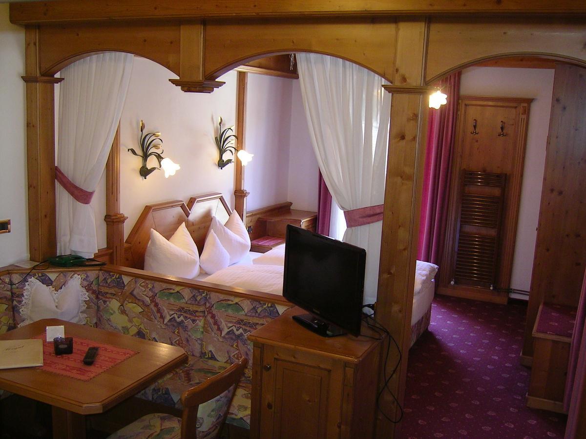 Hotel Garni Royal 아라바 외부 사진