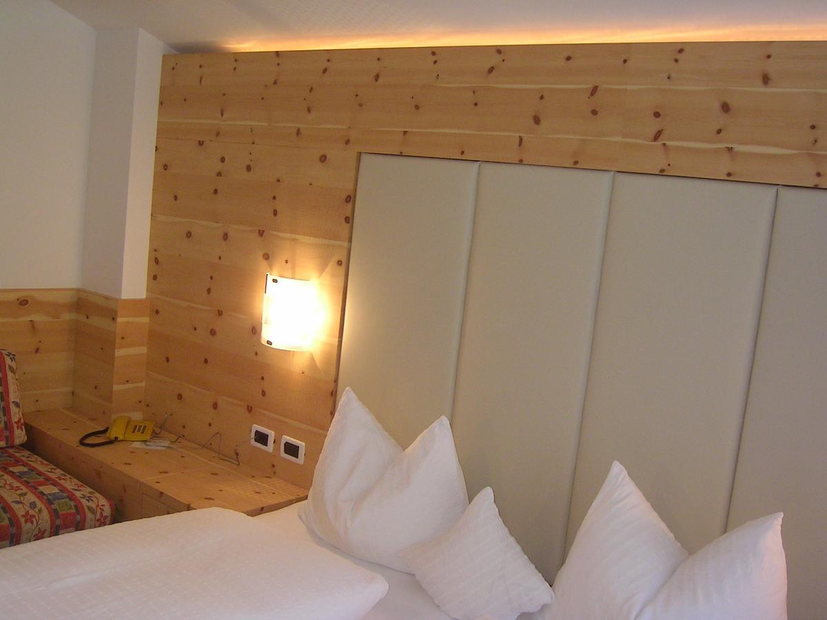 Hotel Garni Royal 아라바 외부 사진