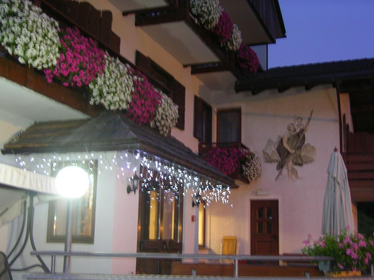 Hotel Garni Royal 아라바 외부 사진