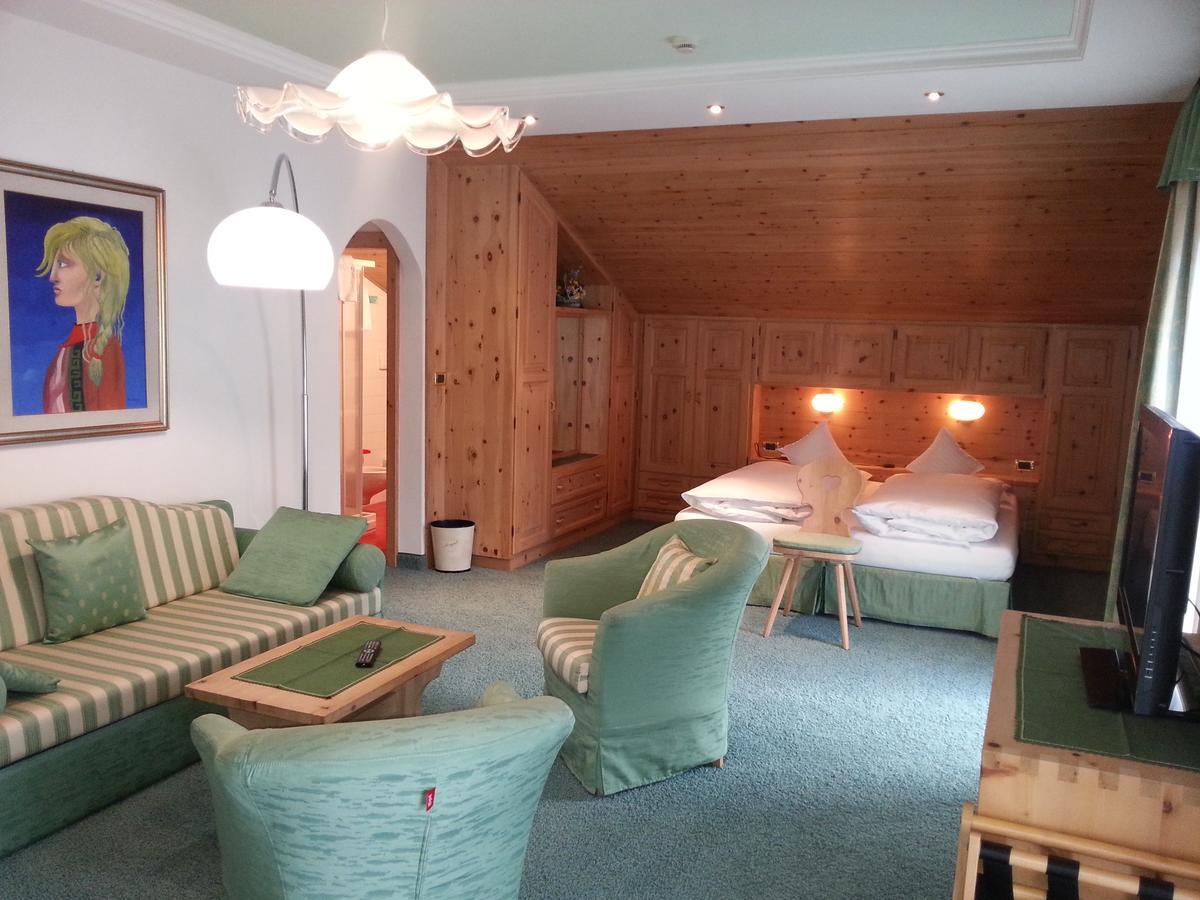 Hotel Garni Royal 아라바 외부 사진
