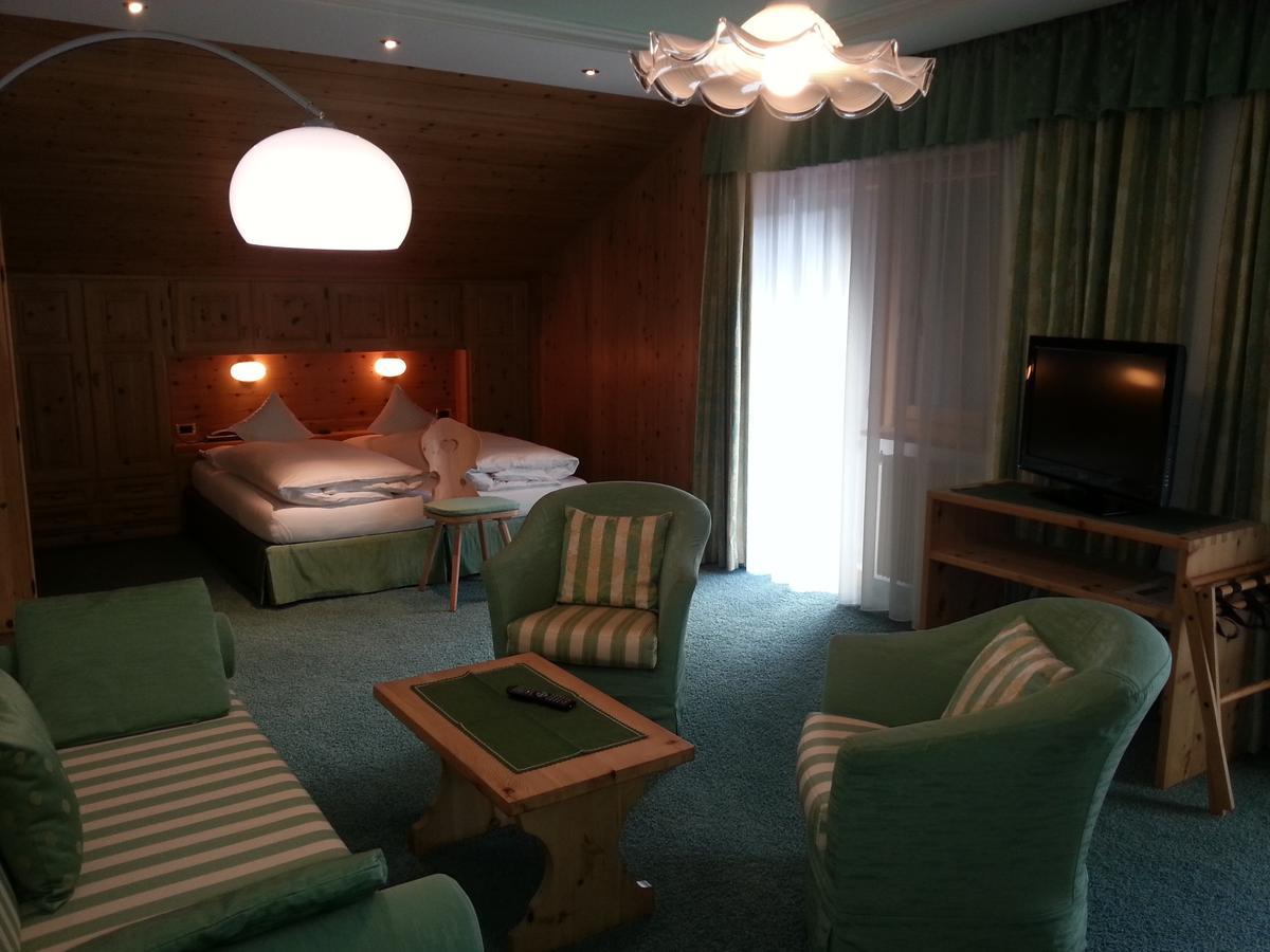 Hotel Garni Royal 아라바 외부 사진